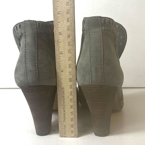 Vince Camuto Women's 9.5 M D'Orsay Booties Ankle Casual High Heel Gray Suede Zip - Picture 11 of 11